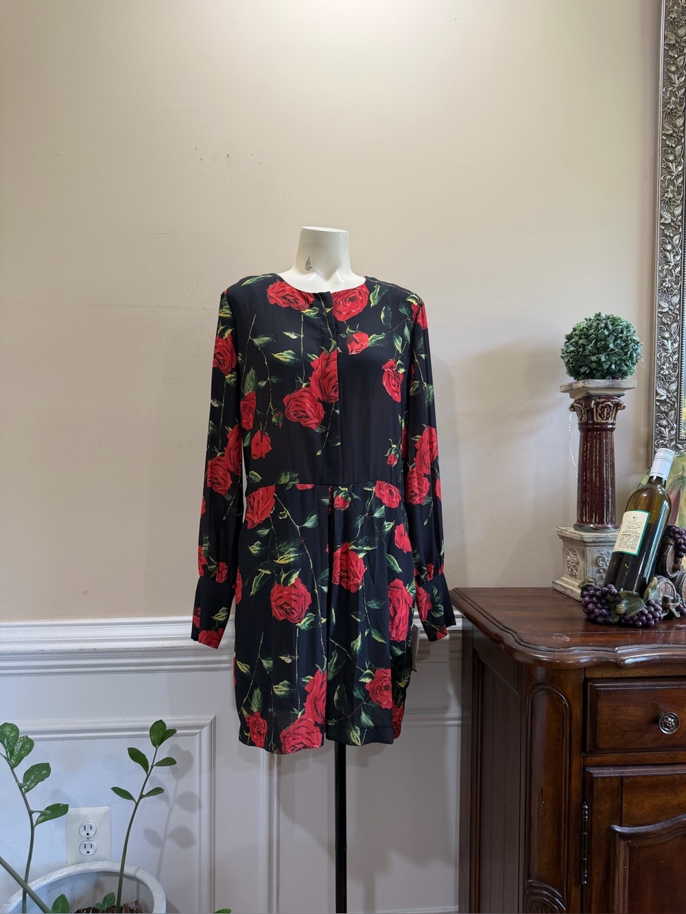 Alexia Admor New York Floral Rose Print Long Sleeve Romper -Black & Red